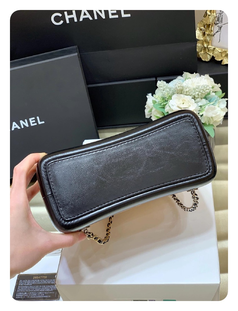 샤넬 가브리엘 카프스킨 스몰 베이지 빈티지 실버