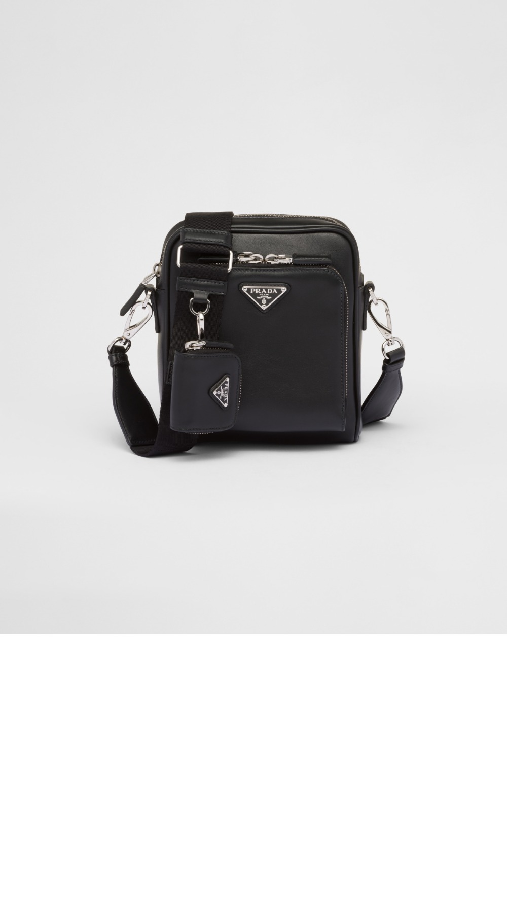프라다 파우치가 있는 가죽 숄더백 2VH168