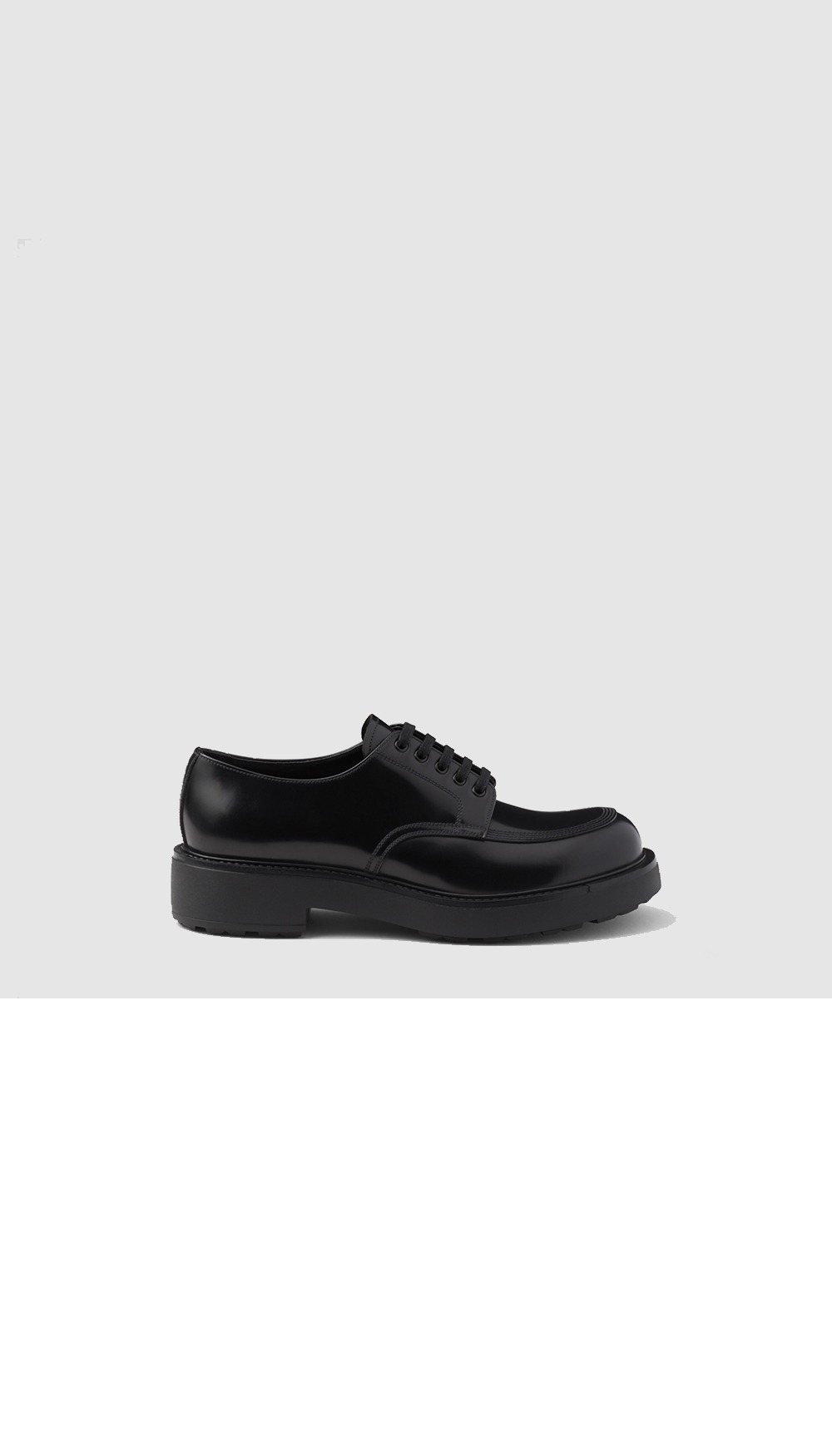 프라다 브러쉬드 가죽 더비 슈즈 2EG445