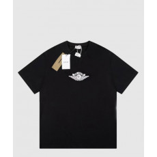 디올 로고 프린트 반팔