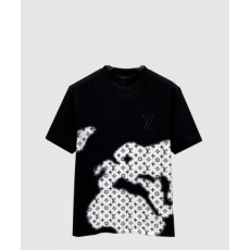 루이비통 로고 프린트 반팔