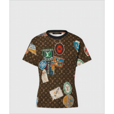 루이비통 로고 프린트 반팔