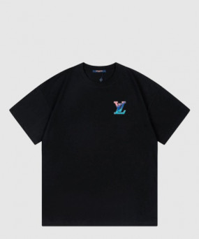 루이비통 로고 프린트 반팔