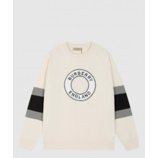 버버리 화이트 스냅 버튼 스웨터