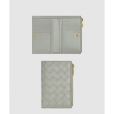 보테가베네타 인트레치아토 미디엄 지퍼 지퍼 바이폴드 지갑 749940