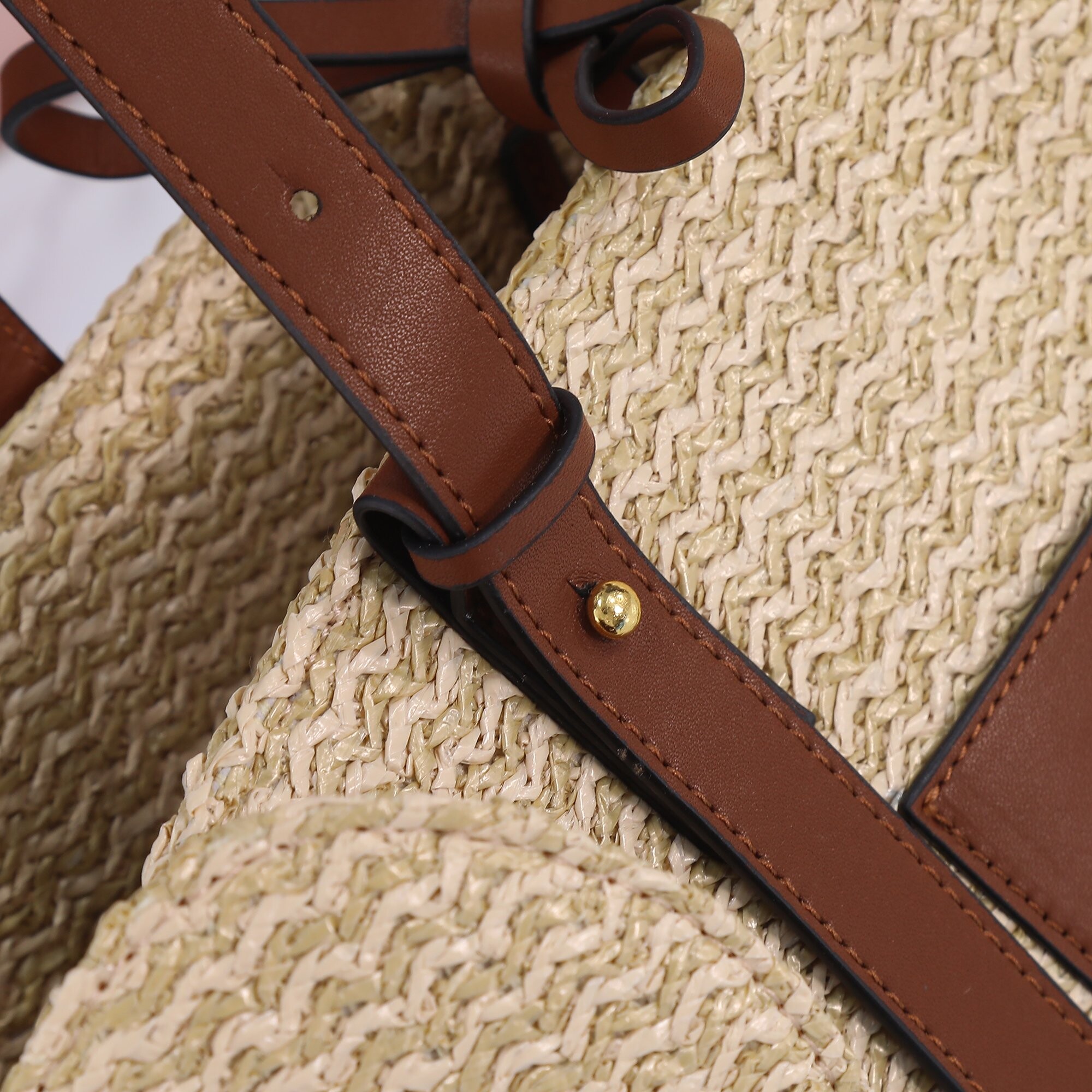 로에베 엘리펀트 숄더백 사이즈 25*21CM