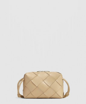 보테가베네타 스몰 카세트 카메라백 709417