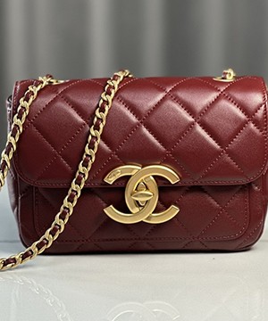 샤넬 24B 미니 램스킨 플랩 백