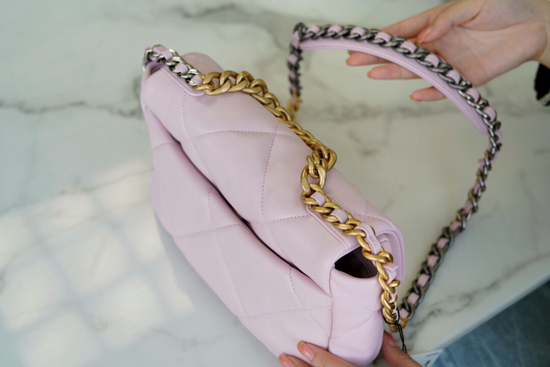 샤넬 19백 미디움 램스킨 페일 핑크 골드