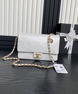 샤넬 스몰 플랩 백 유광 그레인드 카프스킨