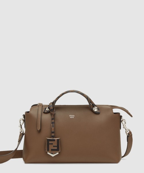 펜디 바이 더 웨이 미듐 8BL124