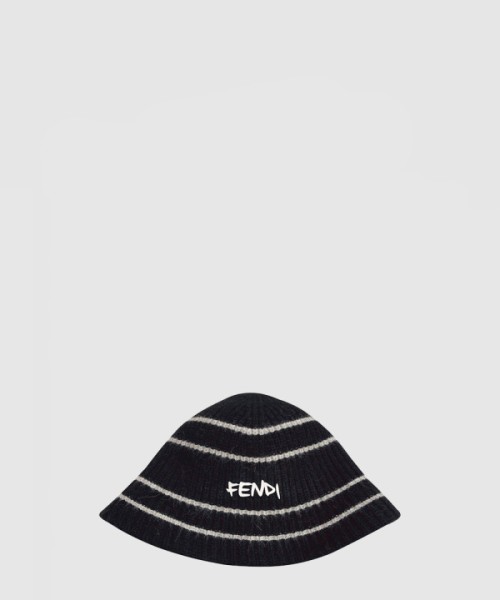 펜디 니트 벙거지 FXQ536