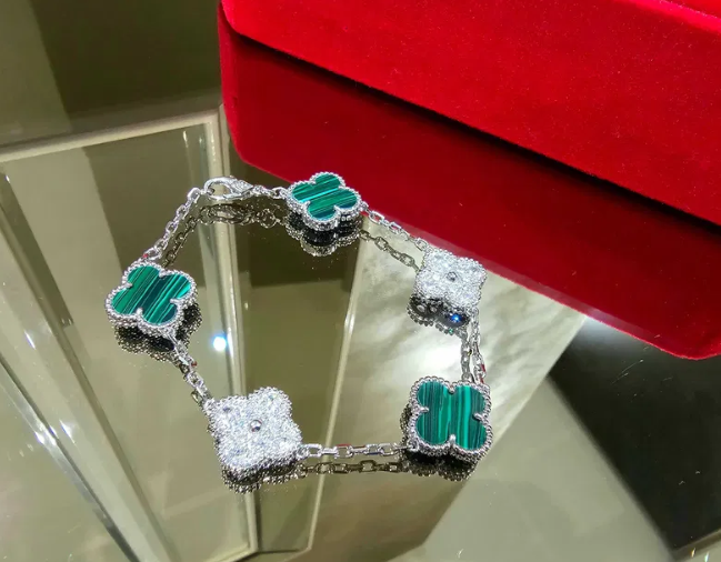 빈티지 알함브라 브레이슬릿, 모티브 5개