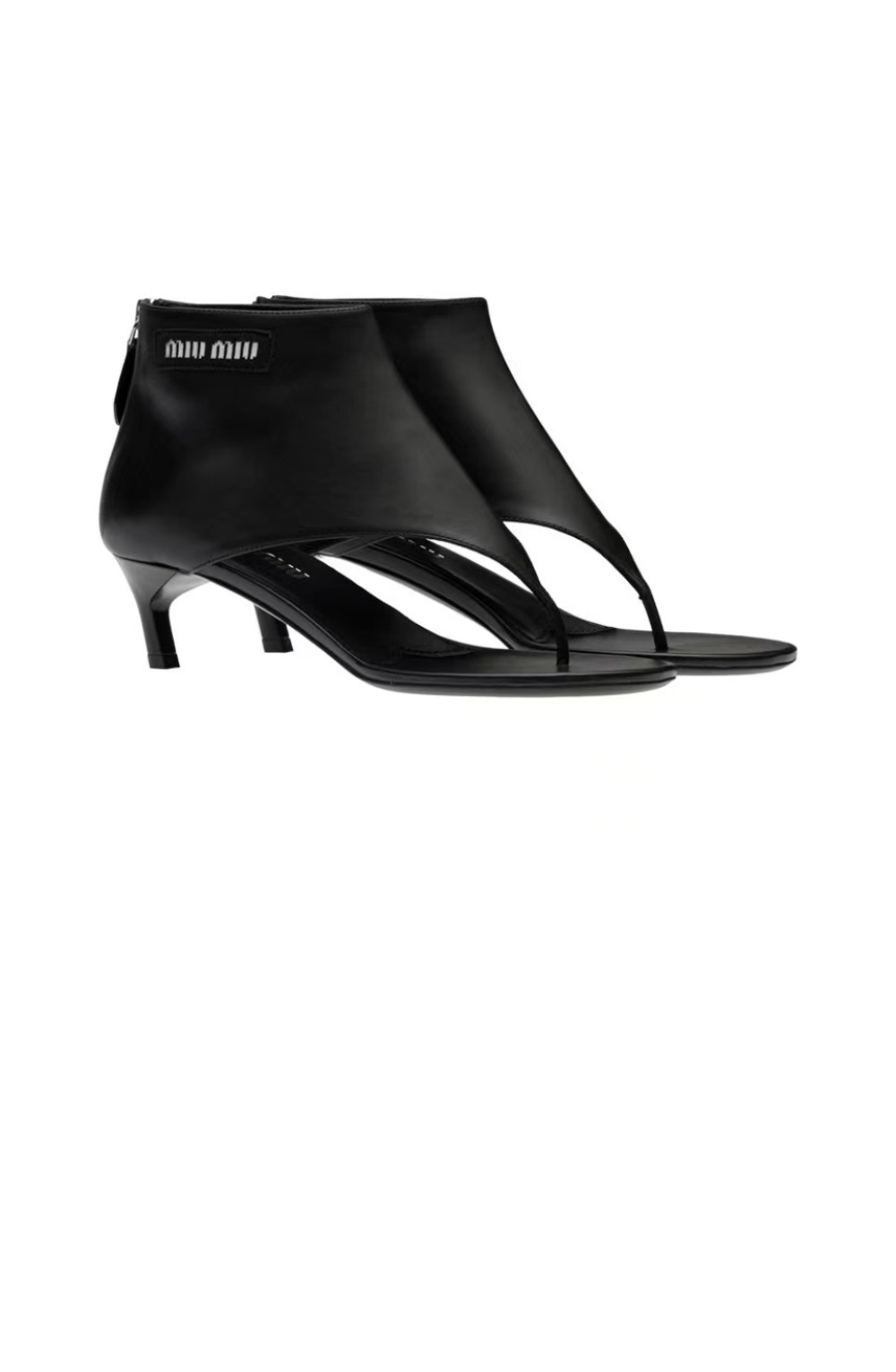 미우미우 페이턴트 가죽 통 샌들 5TK059