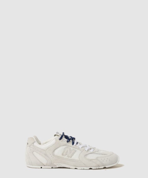 미우미우 뉴발란스 스웨이드 및 메쉬 스니커즈 5E165E