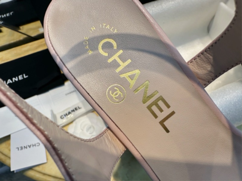 샤넬 리본 스트랩 미들힐 핑크 샌들