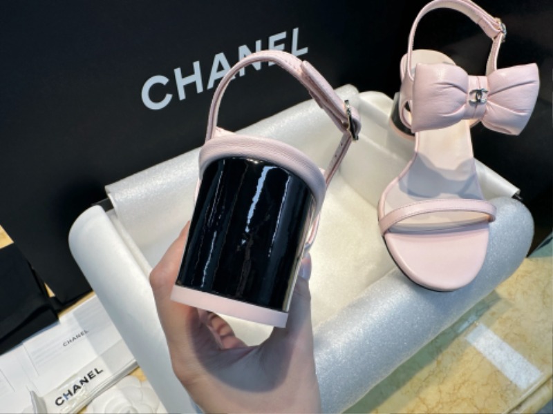 샤넬 리본 스트랩 미들힐 핑크 샌들