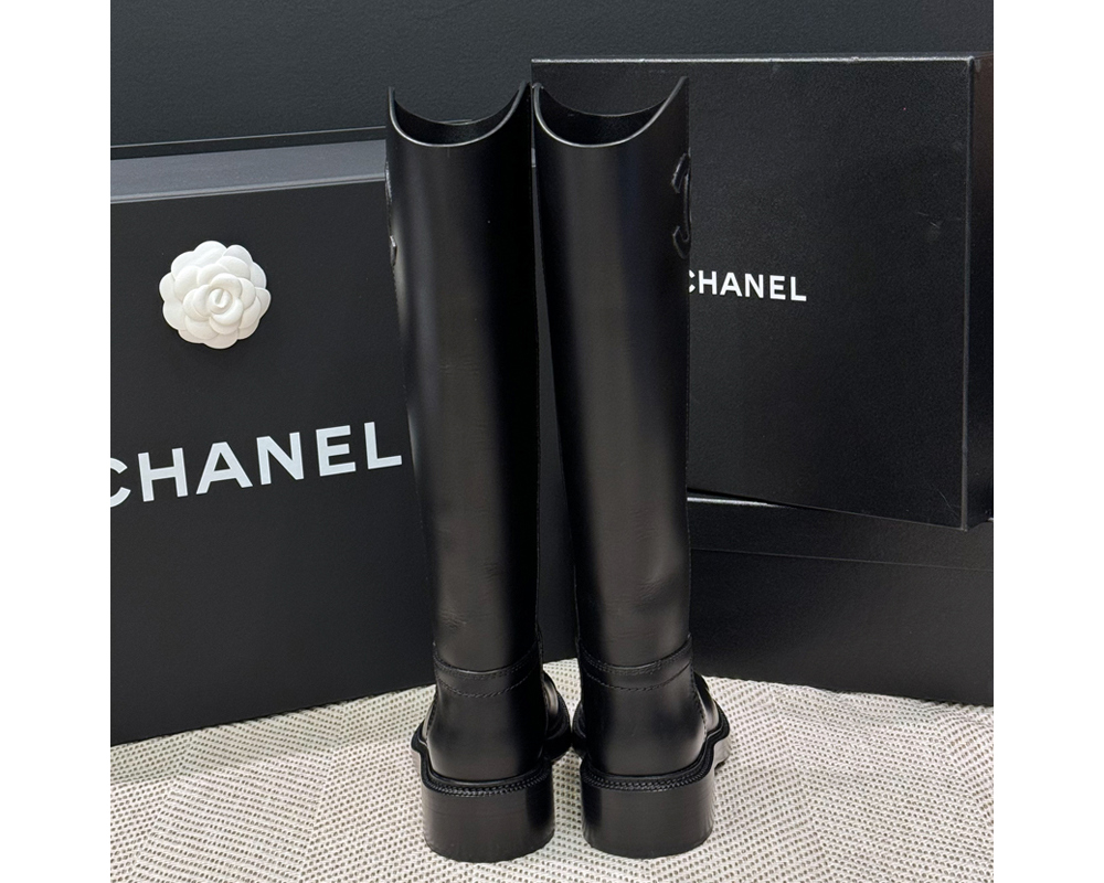 샤넬 가죽 빅 옆 CC로고 롱부츠 24SS 레더 부츠 블랙 G45433