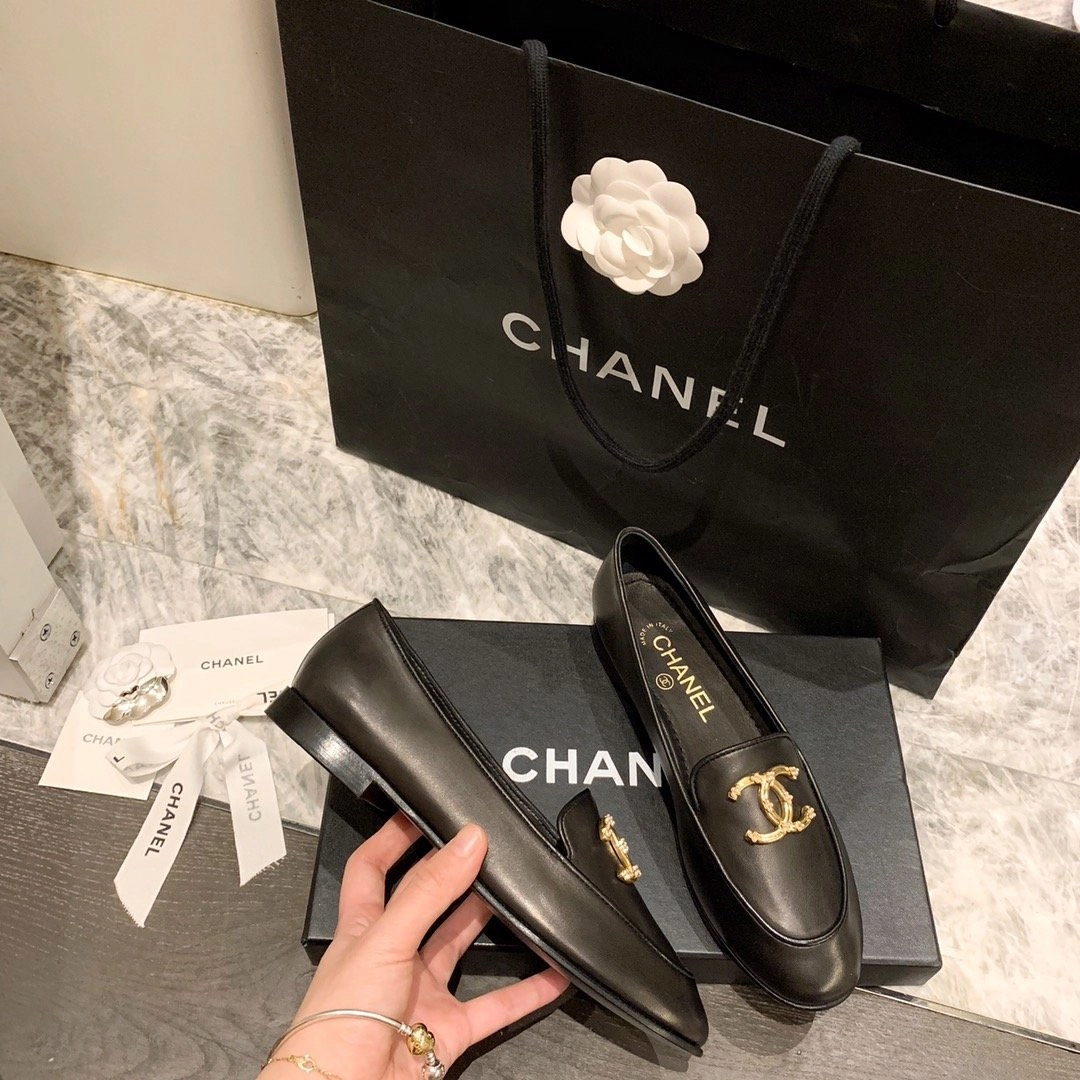 샤넬 CC 로고 로퍼