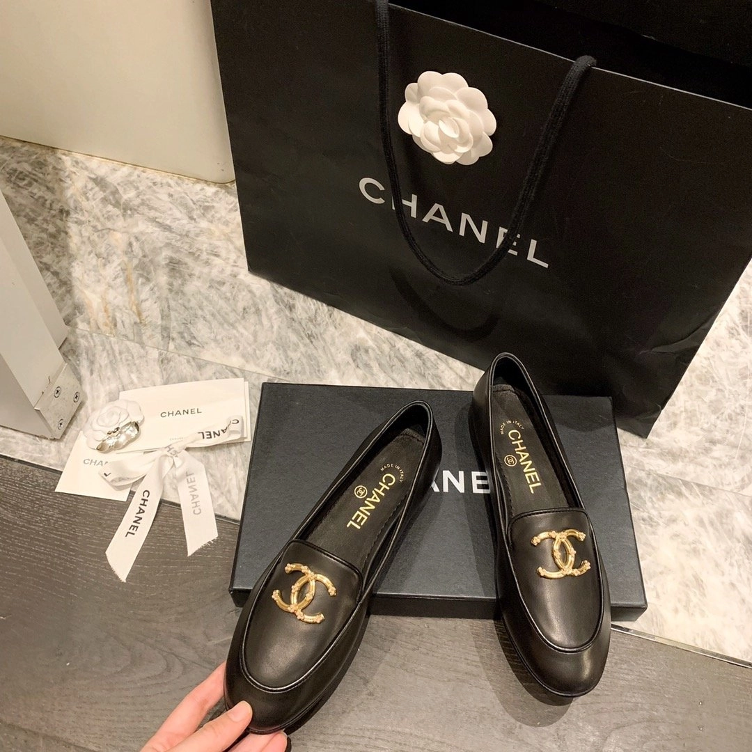 샤넬 CC 로고 로퍼