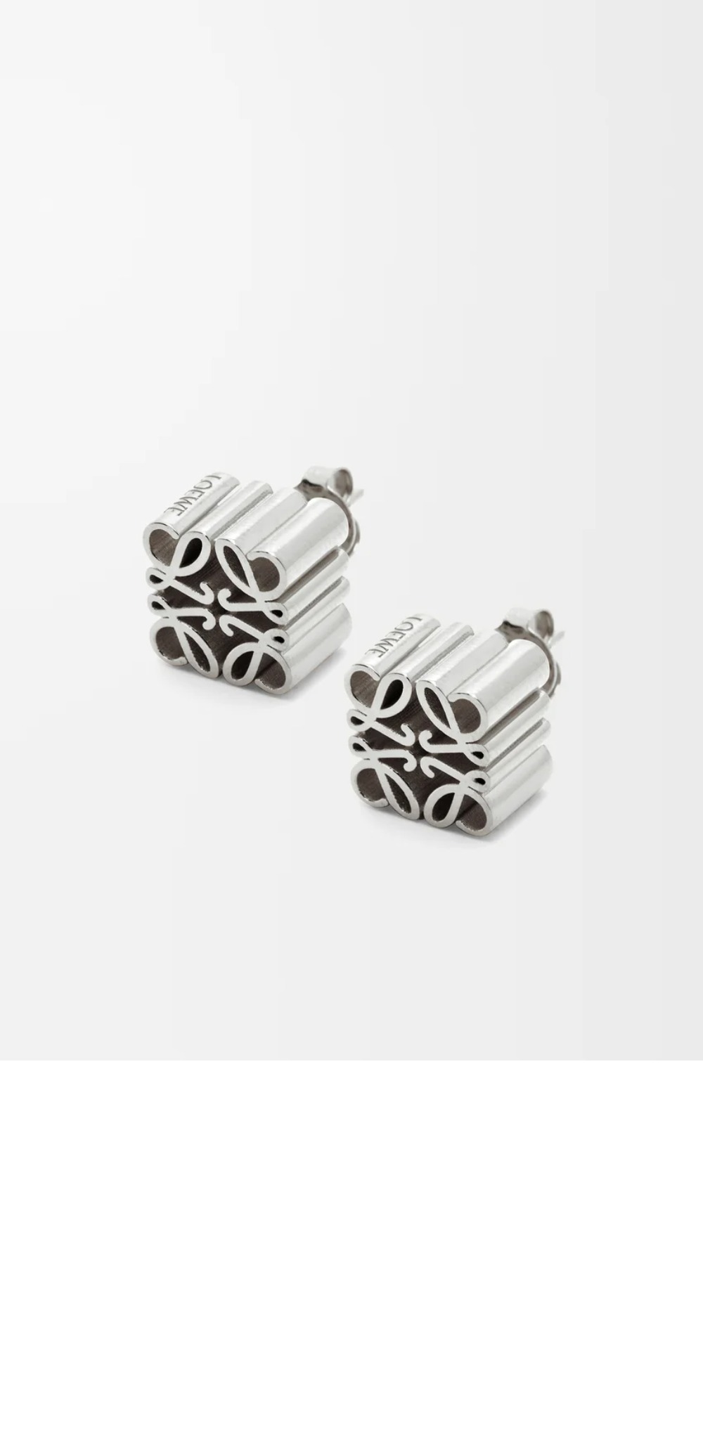 로에베 애너그램 스터드 이어링