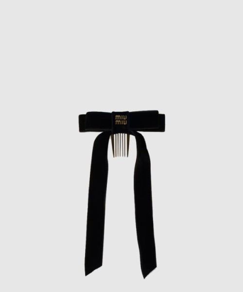 미우미우 벳 헤어 클립 블랙 5IF207