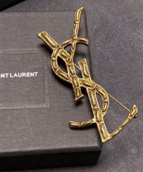 입생로랑 브로치