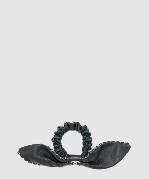 샤넬 CC 레더 헤어슈슈 AA8258