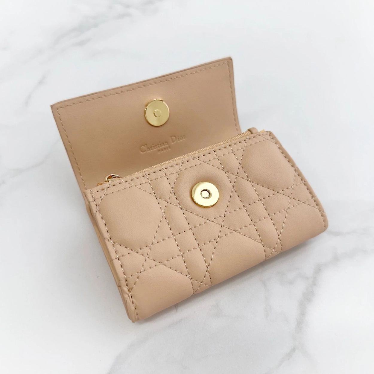 디올 졸리 글리신 월릿 베이지 11 X 7.5 X 2.5 CM