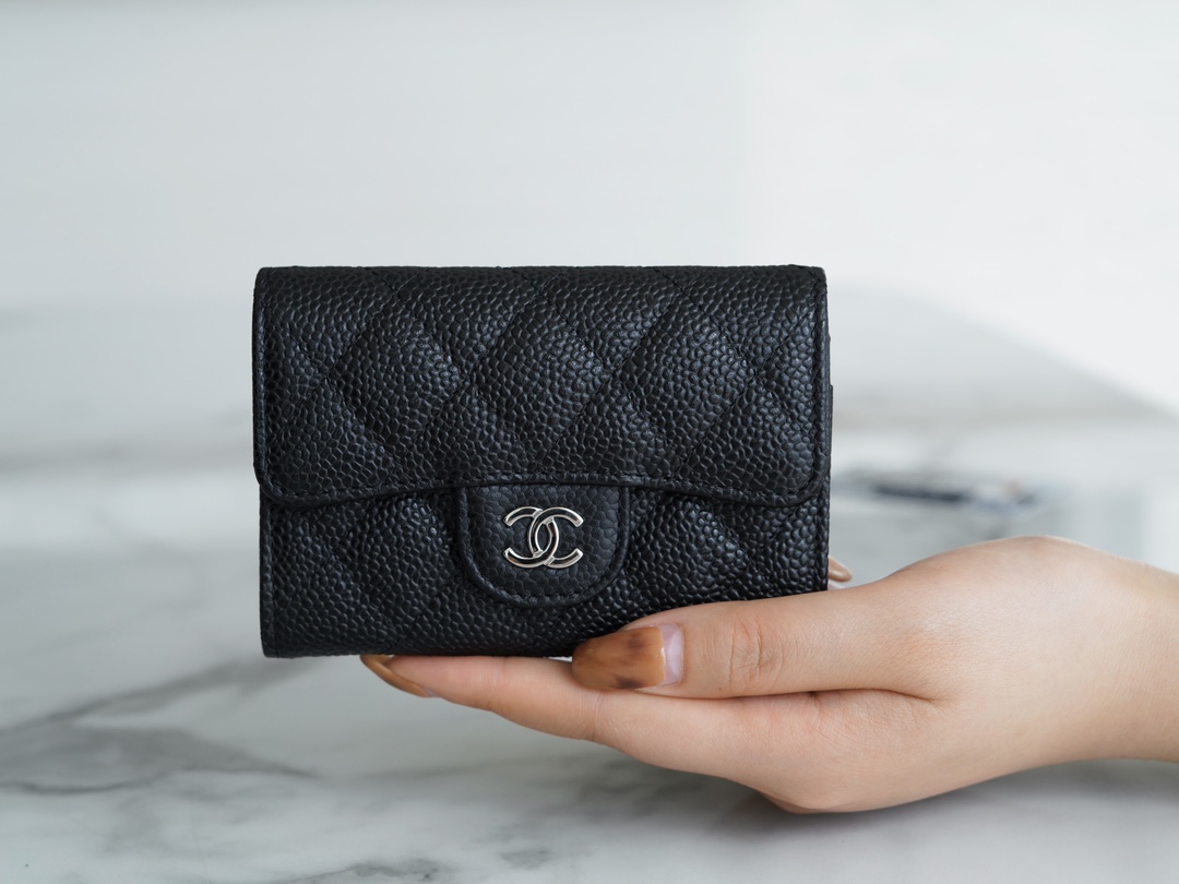 샤넬 클래식 똑딱이 카드슬립 카드지갑 캐비어 은장 AP0214