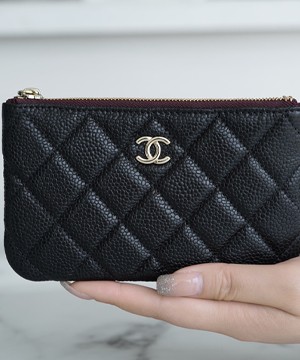 샤넬 클래식 미니 파우치 캐비어 은장 A82365