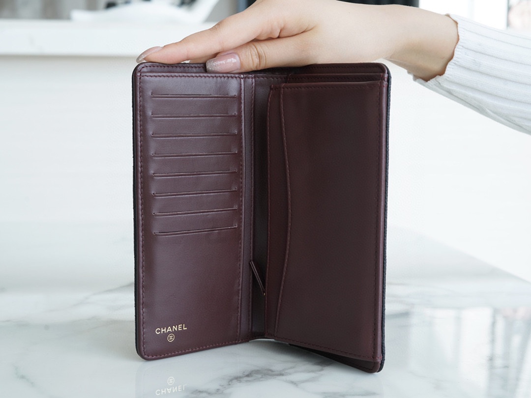 샤넬 클래식 롱 플랩 지갑 캐비어 금장 A31509