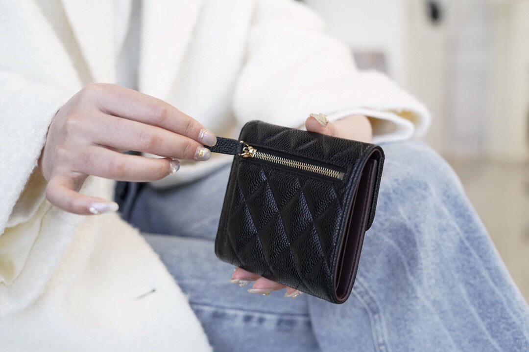 샤넬 캐비어 반지갑 캐비어 금장 AP0231