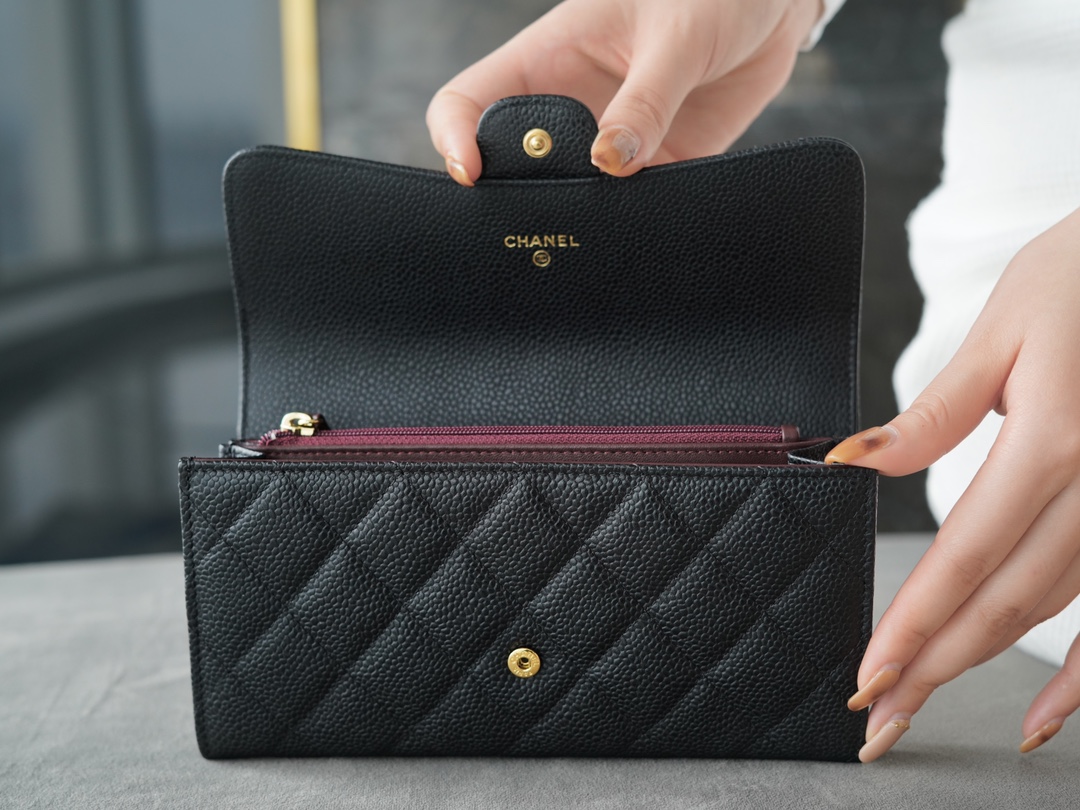 샤넬 똑딱이 장지갑 캐비어 금장 AP0241