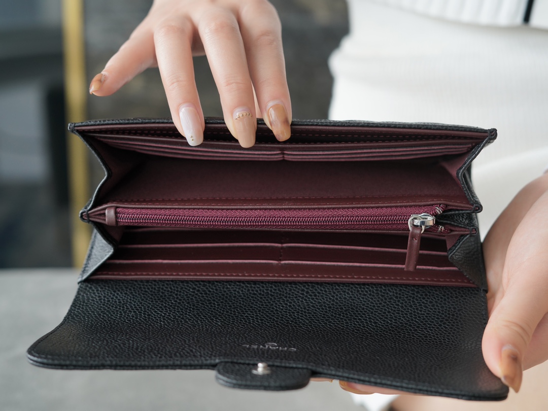 샤넬 똑딱이 장지갑 캐비어 은장 AP0241