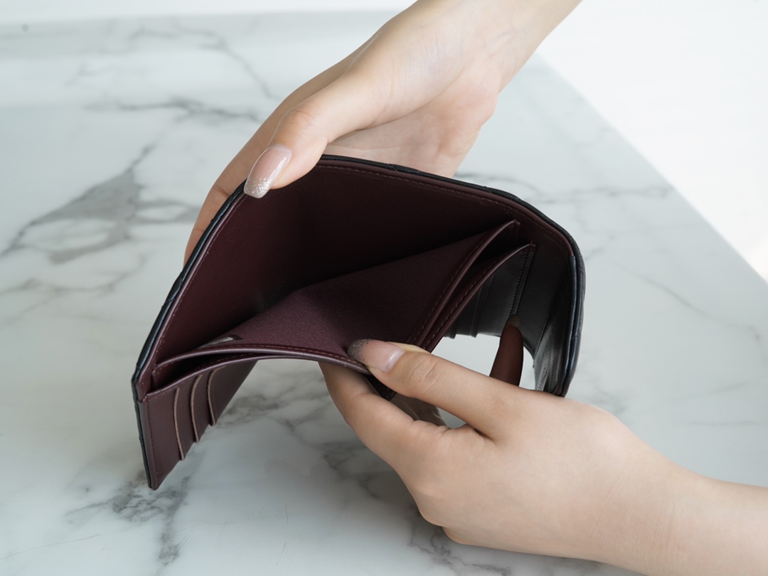 샤넬 클래식 체인 카드지갑 램스킨 은장 AP0238