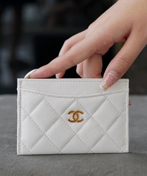 샤넬 클래식 카드지갑 캐비어 금장 화이트 AP0213
