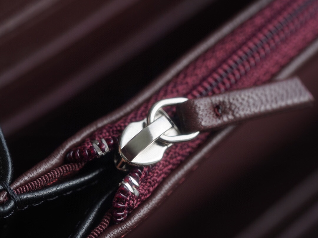 샤넬 장지갑 램스킨 은장 A80758